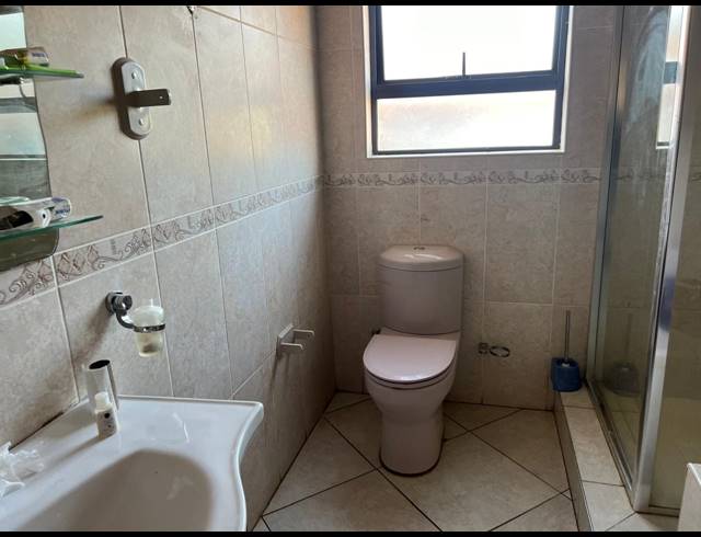 6 BEDROOM HOUSE FOR SALE IN SIBASA